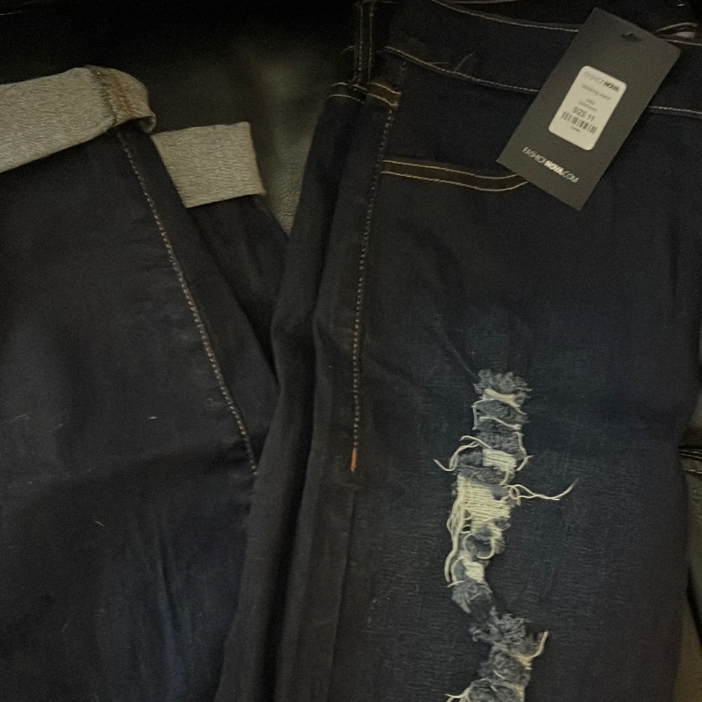 Fashion Nova Size 11 Ripped Stretch Jeans
